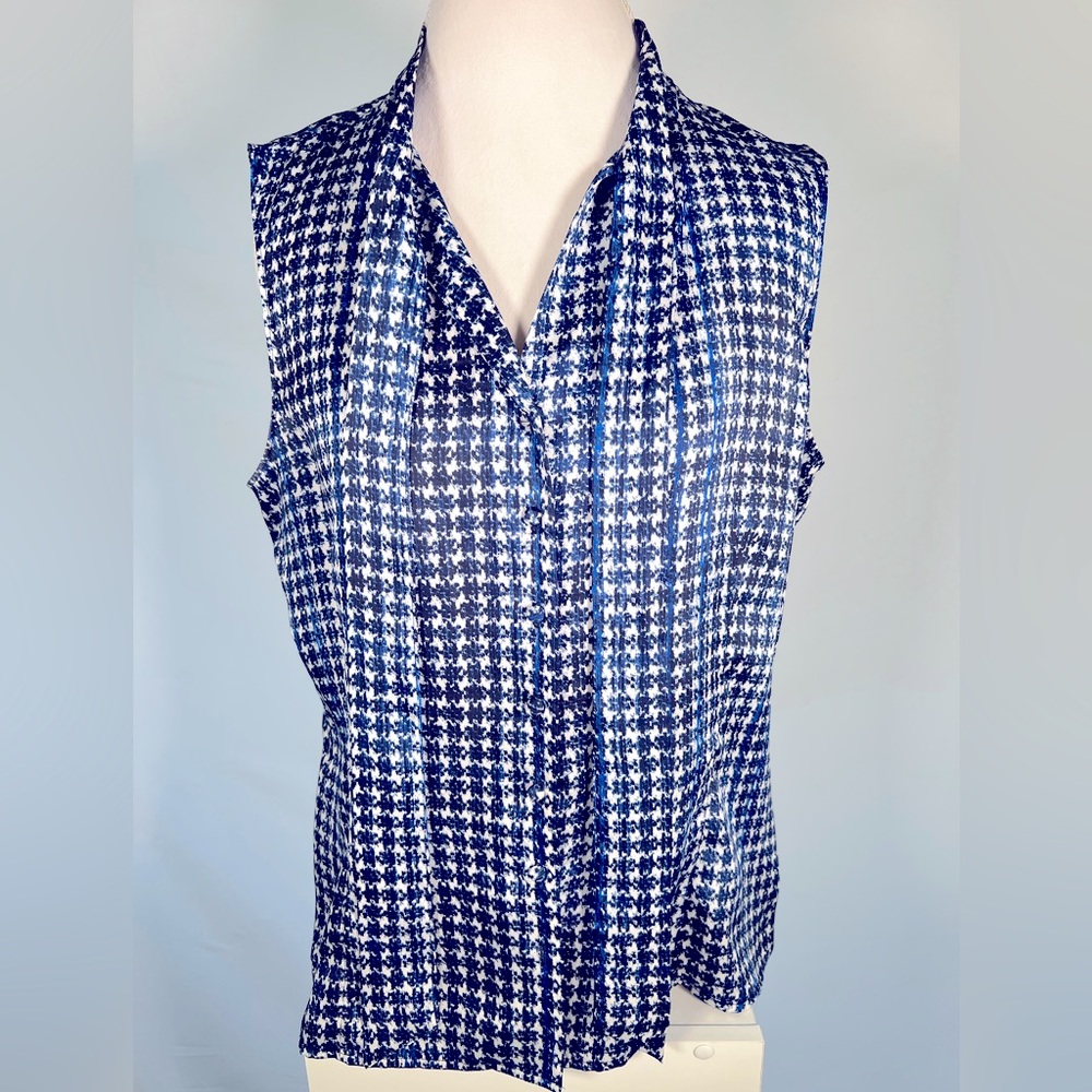 Sleeveless tie neck blouse Tahari